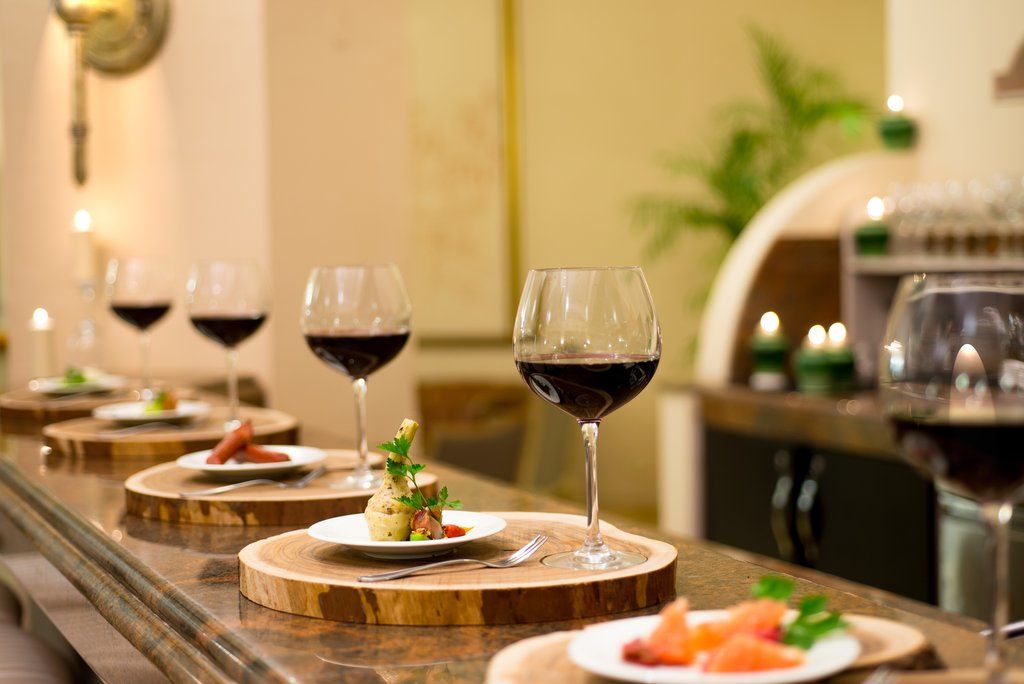 Herods Boutique Eilat A Premium Collection By Fattal Hotels Kültér fotó Wine and tapas
